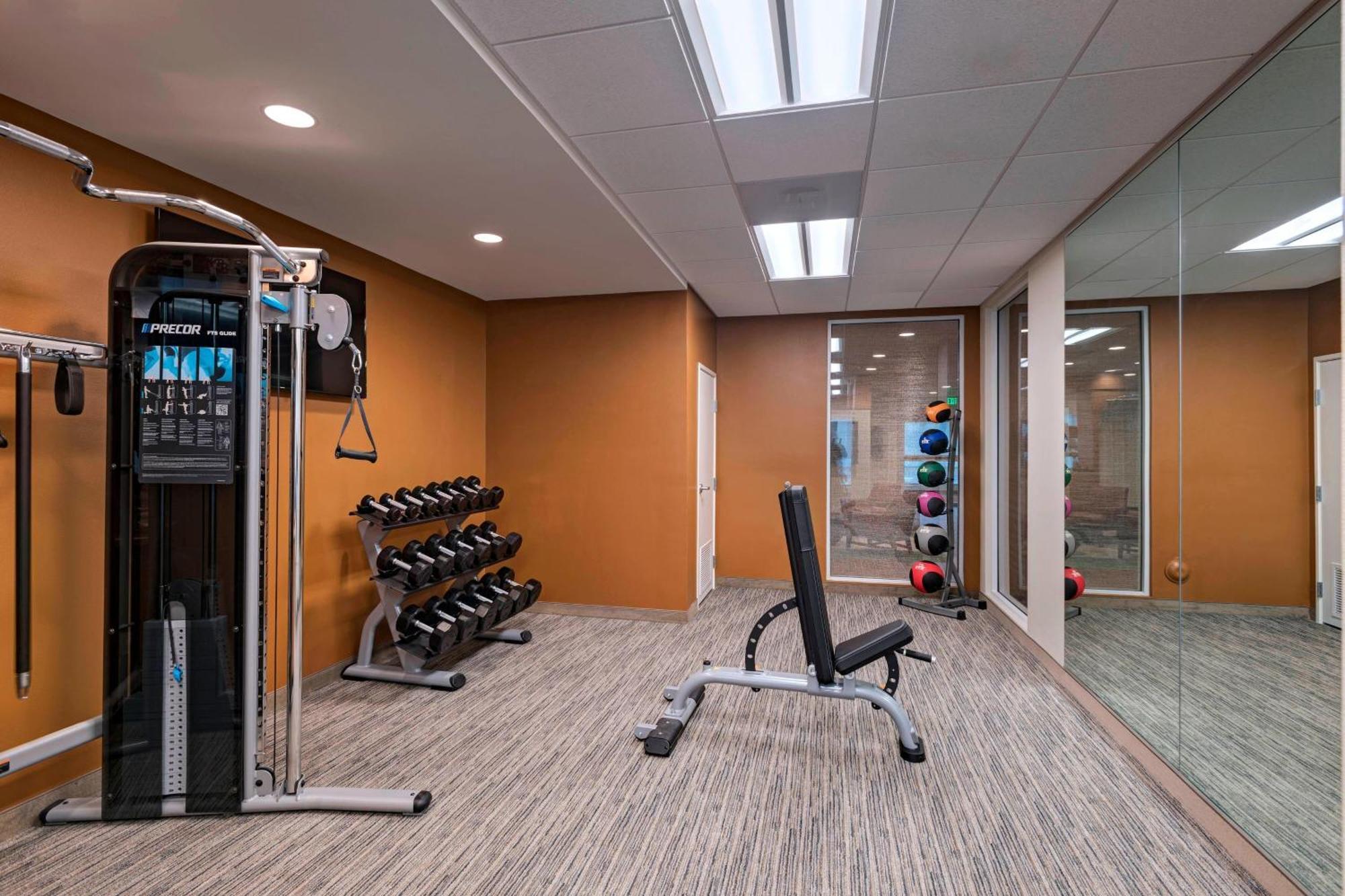 Towneplace Suites By Marriott Tacoma Лейквуд Екстер'єр фото